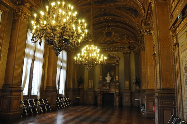 Vannes city ​​hall 2