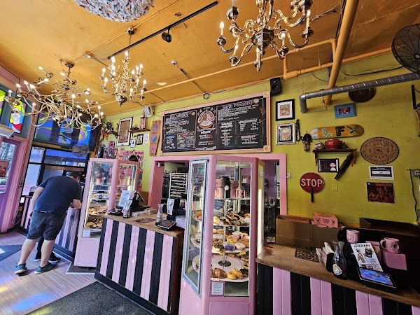 Voodoo Doughnut 4