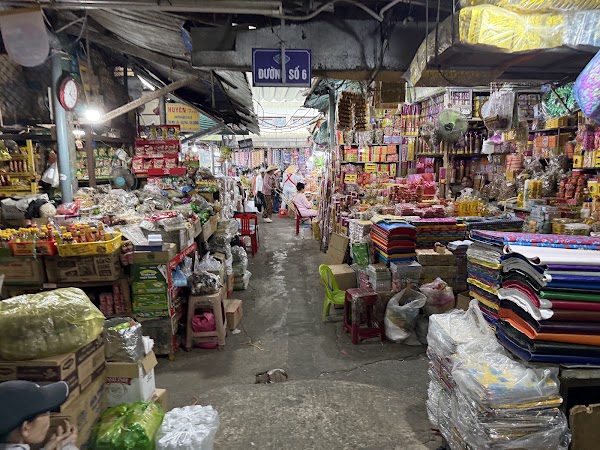 Dong Ba Market 5