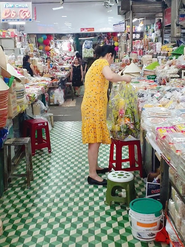 Dong Ba Market 2