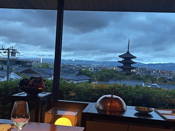 Signature Restaurant YASAKA 5