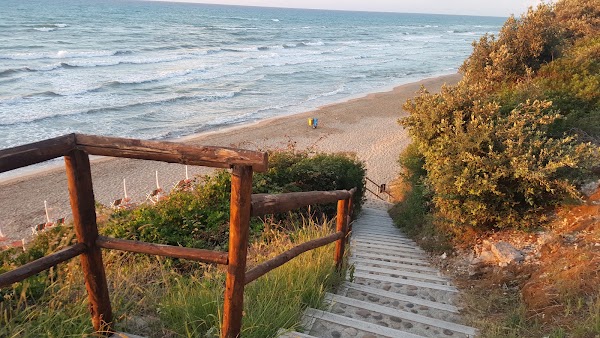 Spiaggia dei Cento Scalini o delle Tufare 3