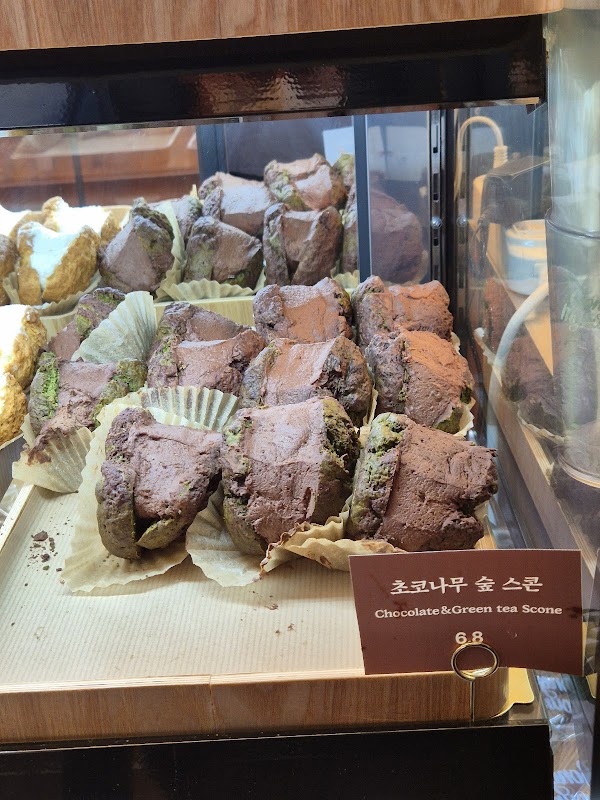 카페 공명 마곡책빵 4