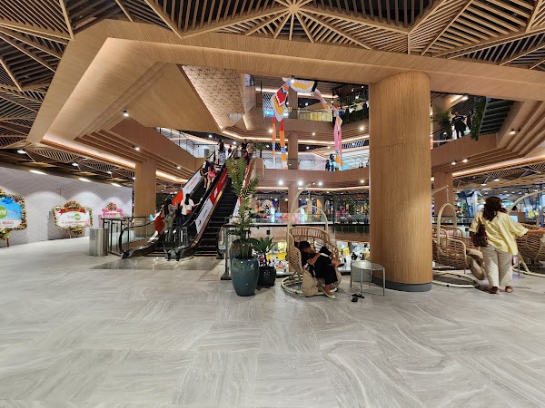 Living World Mall Denpasar 4