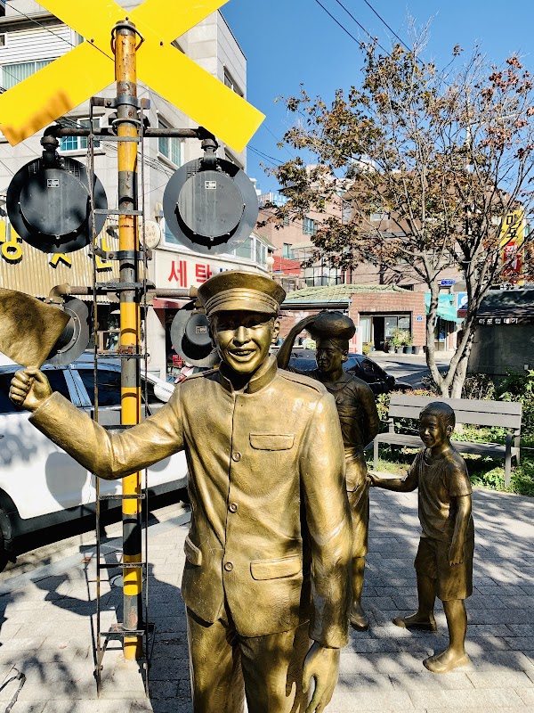 Gyeongui Line Book Street 2