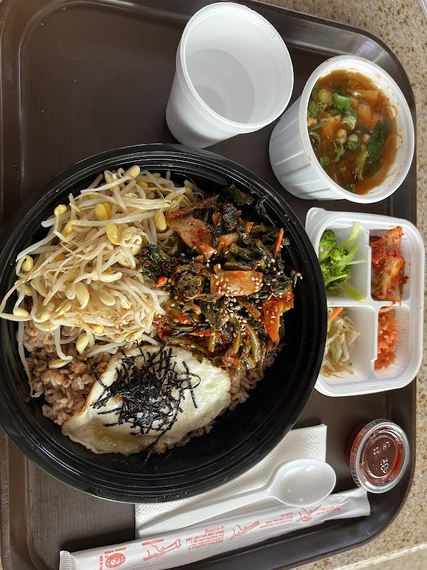 Yooni Table 4