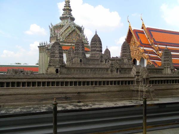 Phra Nakhon 4