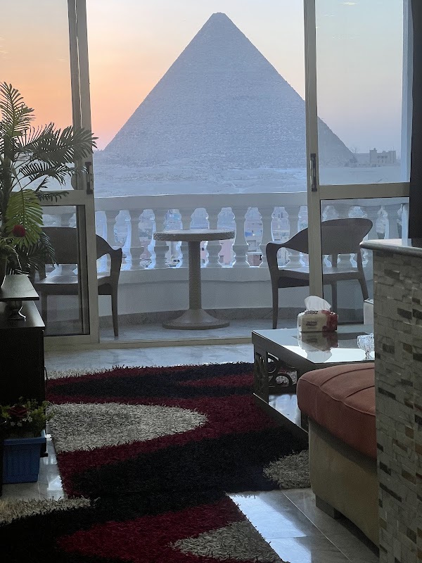 Hi Pyramids by Eisa