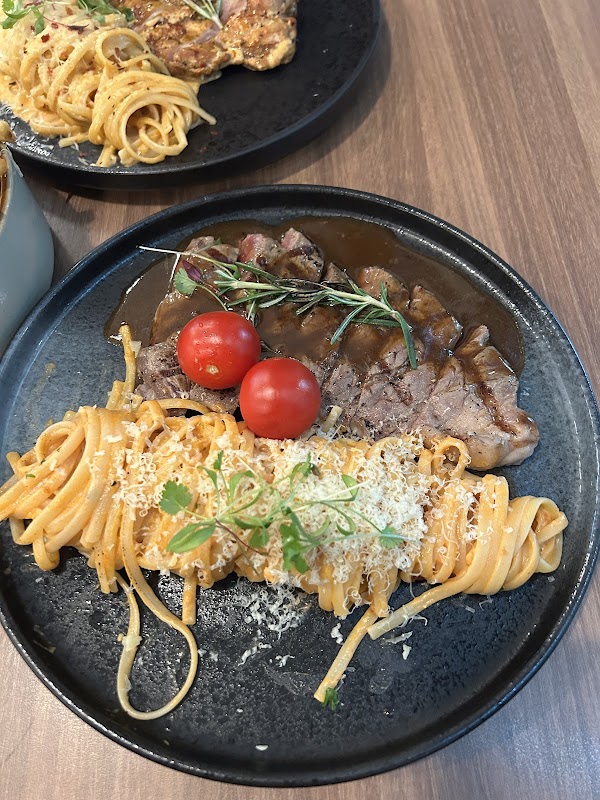 Summer Folks Cafe & Steakhouse 4