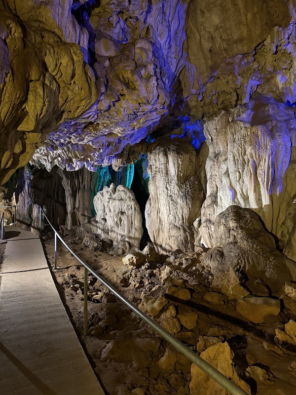 An Mone & Angel Cave Place Vang Vieng 1