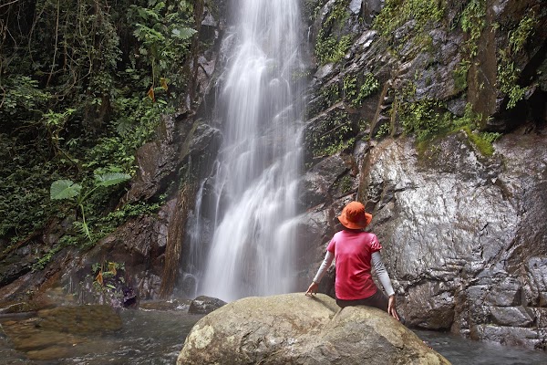 Ng Tung Chai Waterfall 1