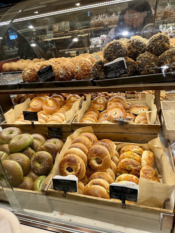 Paris Croissant Seoul Station 5