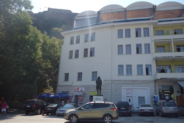 Topulli Square 1