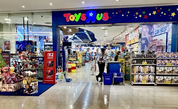 Toys"R"Us Uptown Mall