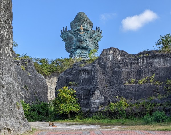 Patung Garuda Wisnu Kencana 3