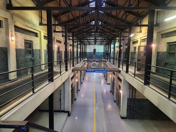 Iksan Prison Set