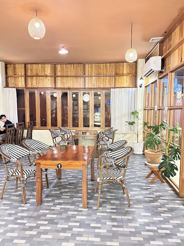Thewkhao Cafe & Restaurant 1