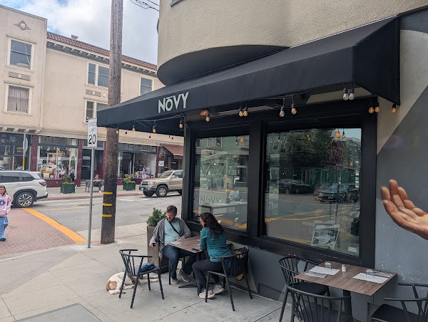 Novy Restaurant 2