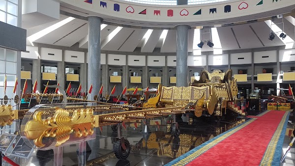 Royal Regalia Museum 5