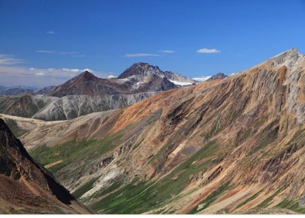 Mackenzie Mountains 4