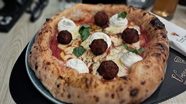Pizzeria Vincenzo Capuano 4