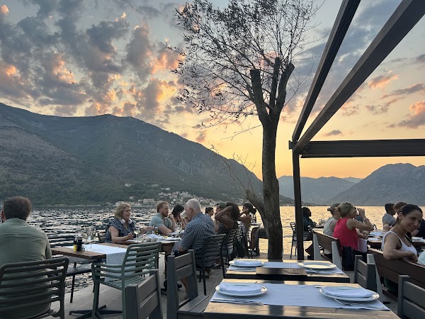 Bonazza restaurant Kotor 5