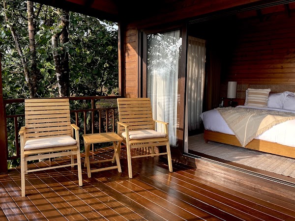 The Postcard Hideaway, Netravali 5