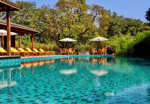 The Postcard Hideaway, Netravali 4