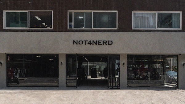 NOT4NERD Seongsu Flagship Store(낫포너드 성수 플래그십 스토어)