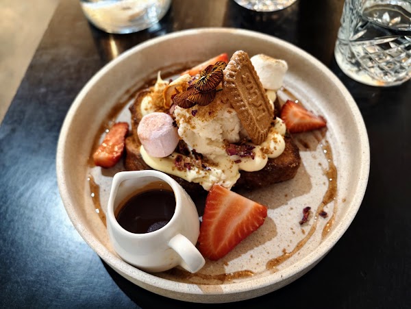 OSTRO Eatery 4