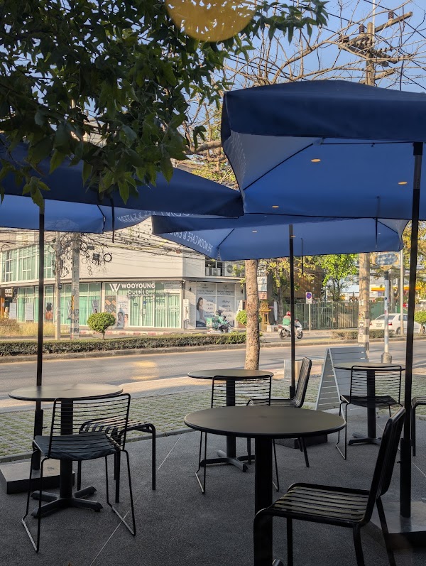 The Moon Eatery