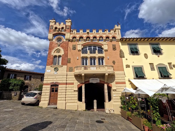 Ex-teatro dei risorti, già palazzo del parlascio