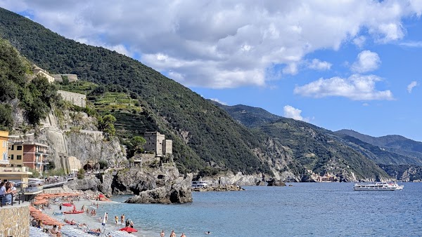Monterosso public beach (Fegina) 5