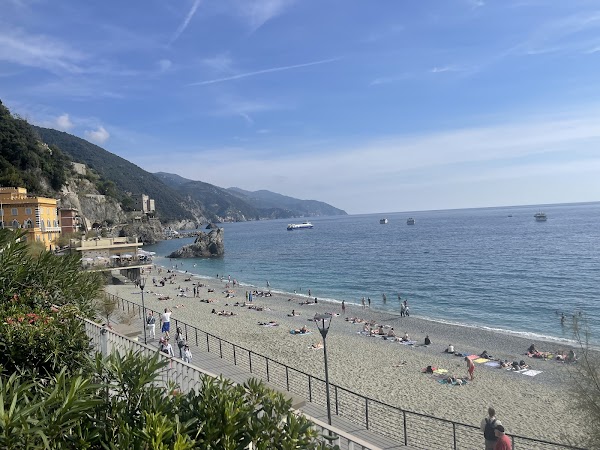 Monterosso public beach (Fegina) 4