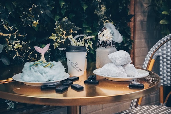 Saint Honoré Doughnuts & Beignets 1