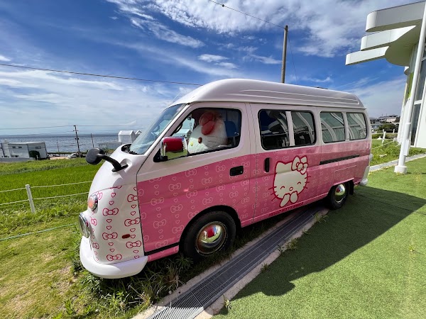 HELLO KITTY APPLE HOUSE 4