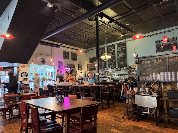 Gulu-Gulu Cafe 4