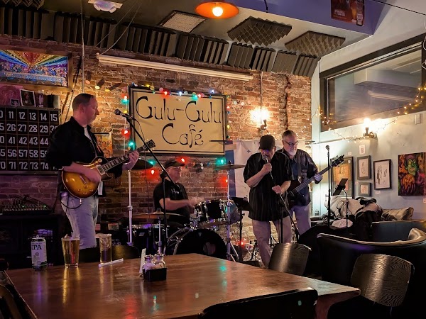 Gulu-Gulu Cafe 3