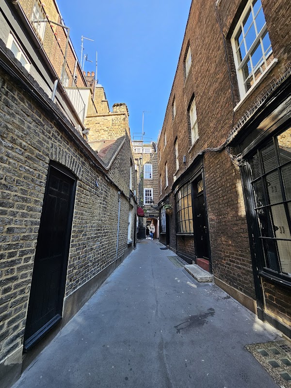 Goodwin's Court 1