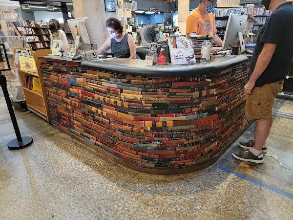 The Last Bookstore 4