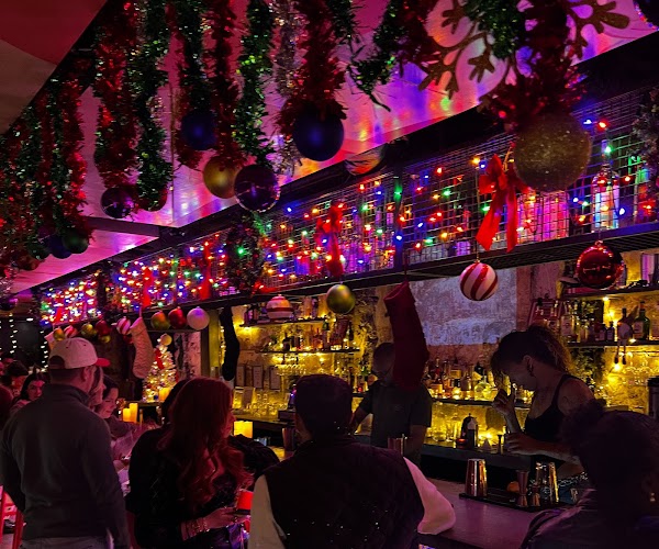 Holly Jolly Bar
