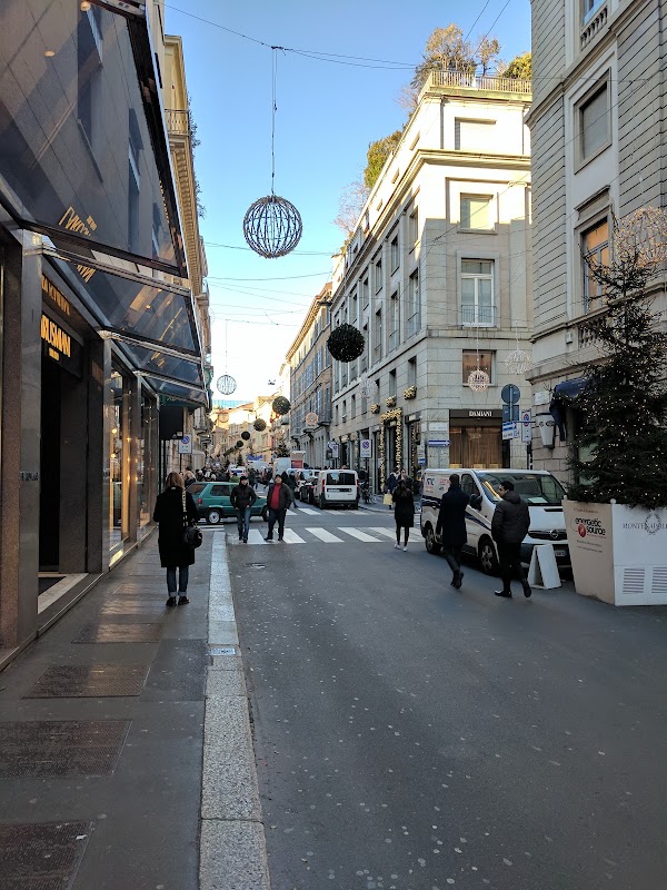 Via Monte Napoleone 4