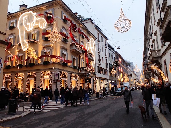 Via Monte Napoleone 2