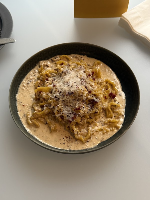 BOWL deli and eatery 4