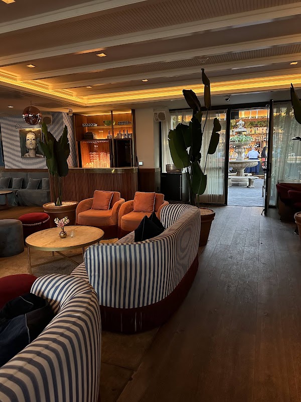 Bar Lis 2