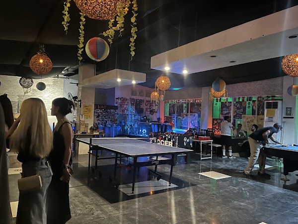 Layover restobar