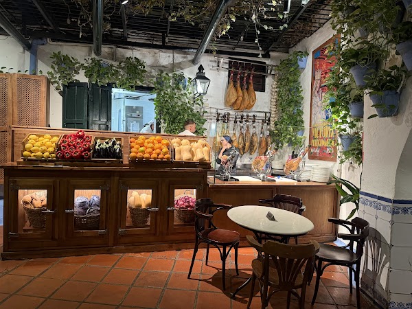 Bodega El Pimpi. 5