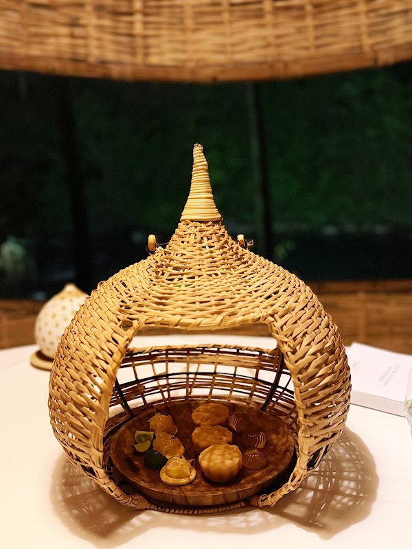 Kubu at Mandapa 4