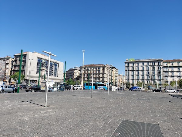 Piazza Giuseppe Garibaldi 1