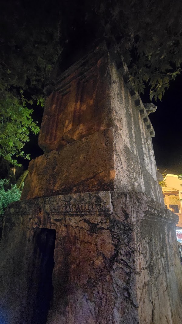Lion Tomb